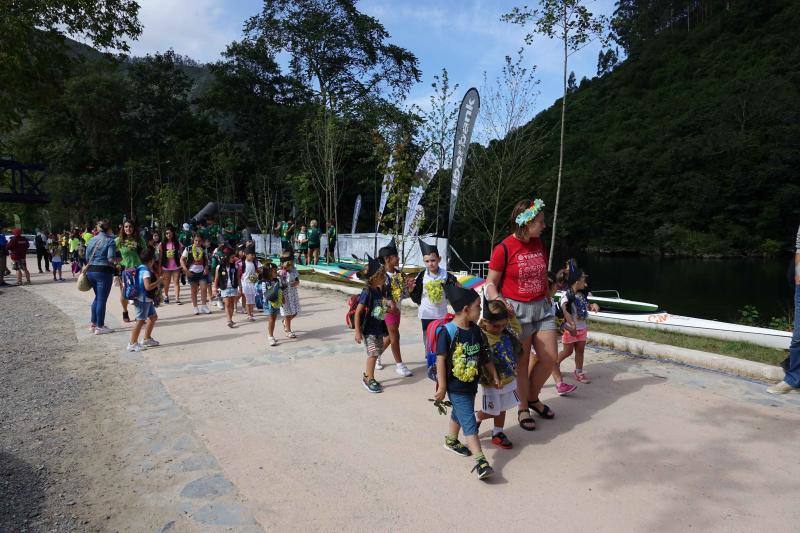 Cientos de niños tomaron parte en el Mini Sella, en el que será un aperitivo de la prueba grande que se celebrará el próximo sábado. 