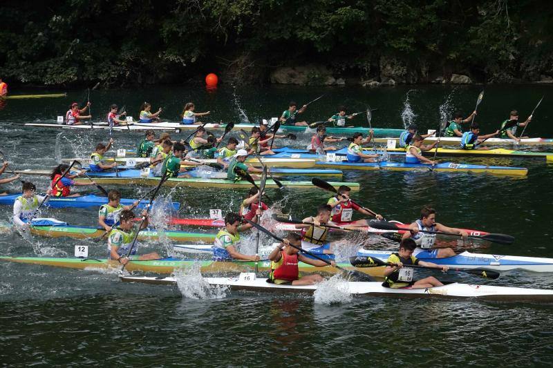 Cientos de niños tomaron parte en el Mini Sella, en el que será un aperitivo de la prueba grande que se celebrará el próximo sábado. 