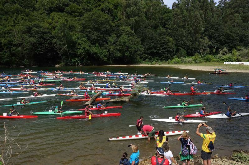Cientos de niños tomaron parte en el Mini Sella, en el que será un aperitivo de la prueba grande que se celebrará el próximo sábado. 