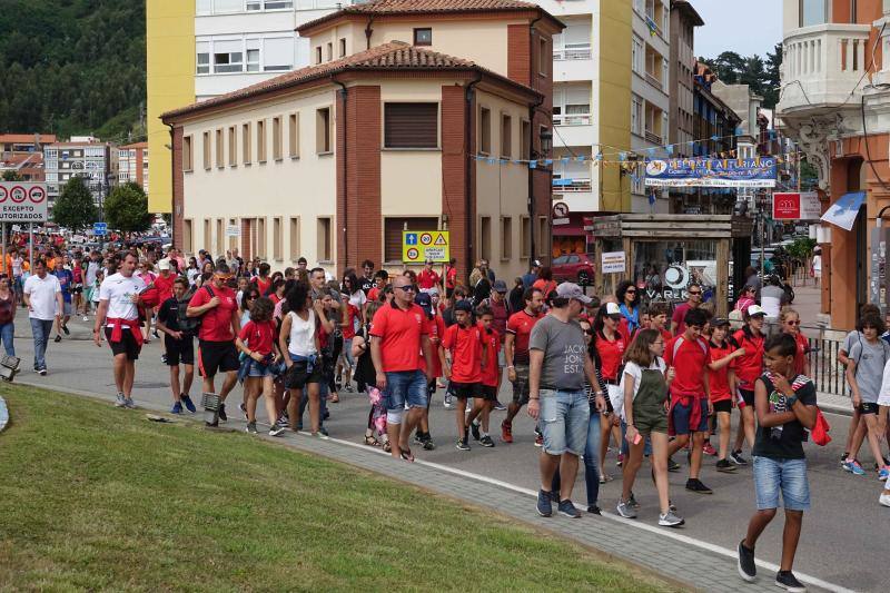 Cientos de niños tomaron parte en el Mini Sella, en el que será un aperitivo de la prueba grande que se celebrará el próximo sábado. 