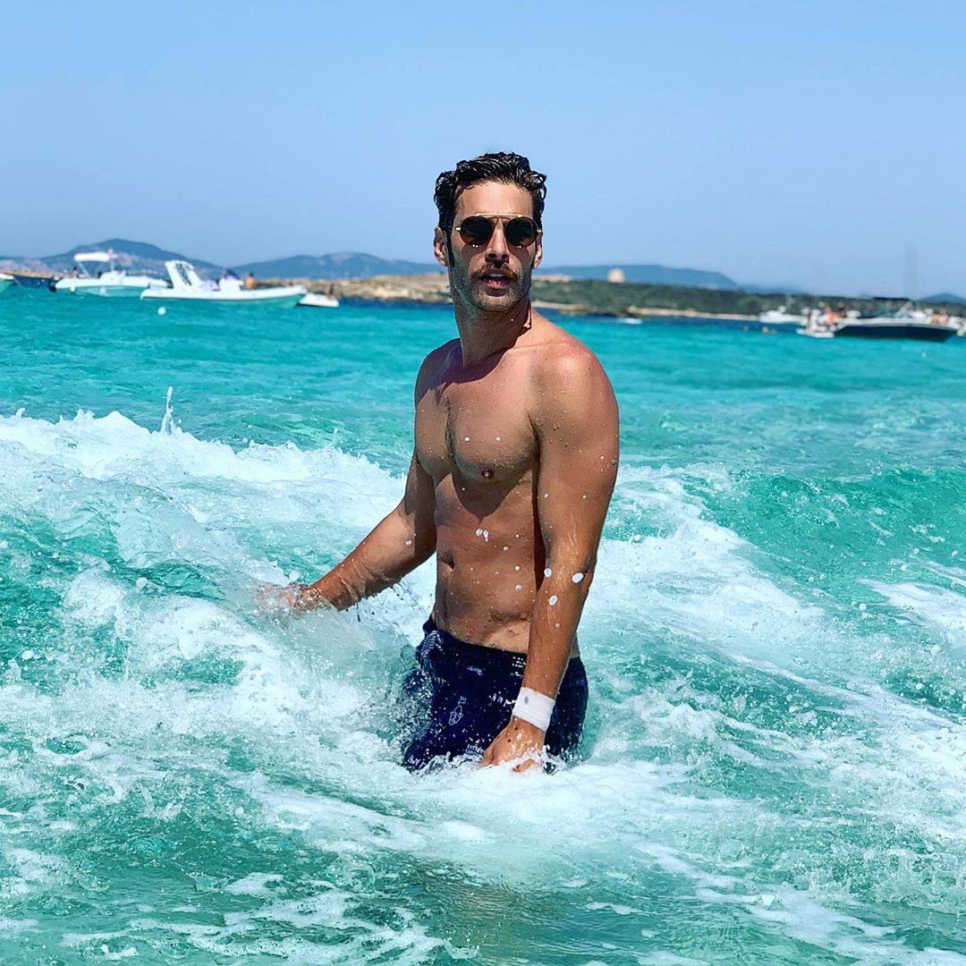 El actor y modelo Jon Kortajarena