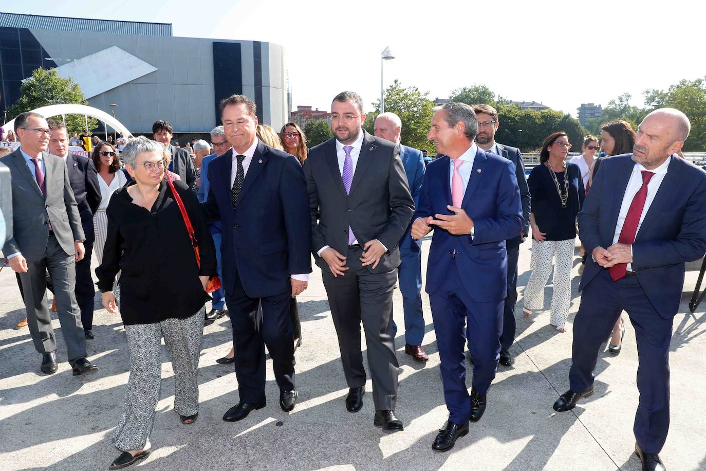 La ministra de Sanidad, Consumo y Bienestar Social, María Luisa Carcedo, ha inaugurado la 63 Feria de Muestras de Asturias, que se celebra en el recinto Luis Adaro de Gijón. Participaron en el acto, además, el presidente del Principado, Adrián Barbón; la alcaldesa de Gijón, Ana González, y el presidente de la Cámara de Comercio de Gijón, Félix Baragaño.