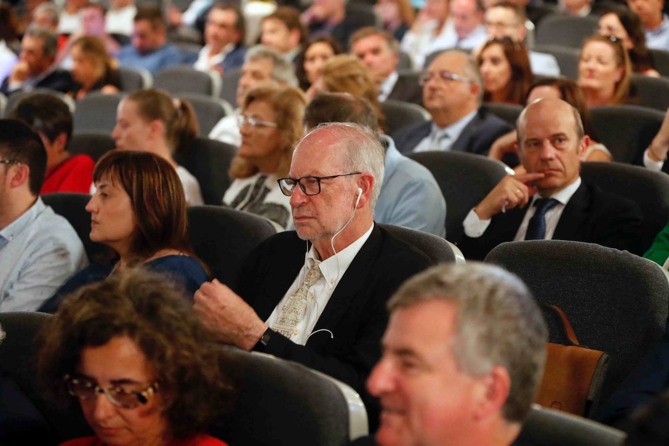 La ministra de Sanidad, Consumo y Bienestar Social, María Luisa Carcedo, ha inaugurado la 63 Feria de Muestras de Asturias, que se celebra en el recinto Luis Adaro de Gijón. Participaron en el acto, además, el presidente del Principado, Adrián Barbón; la alcaldesa de Gijón, Ana González, y el presidente de la Cámara de Comercio de Gijón, Félix Baragaño.