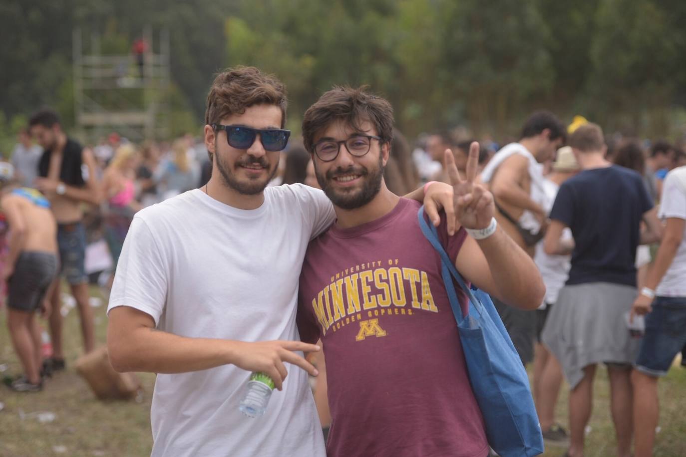 Miles de personas se congregan en el prau Salcéu para participar en la popular fiesta de Pravia