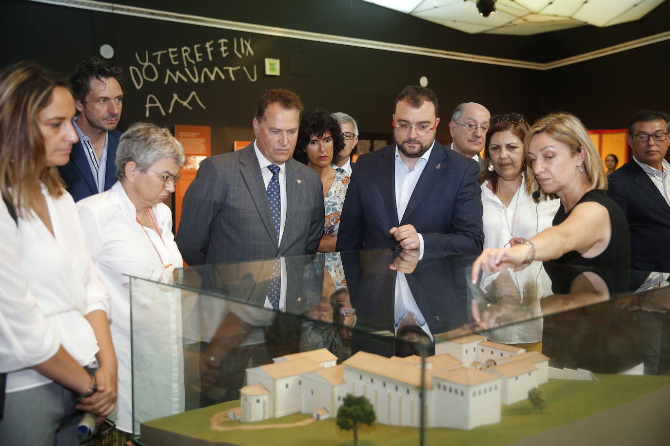 El presidente del Principado, Adrián Barbón, ha visitado la Feria Internacional de Muestras de Asturias que se desarrolla en el ferial Luis Adaro de Gijón. El jefe del Ejecutivo regional ha recorrido distintas exposiciones, entre ellas la de EL COMERCIO, y ha conversado con distintos representantes de la empresa y la sociedad asturianas.