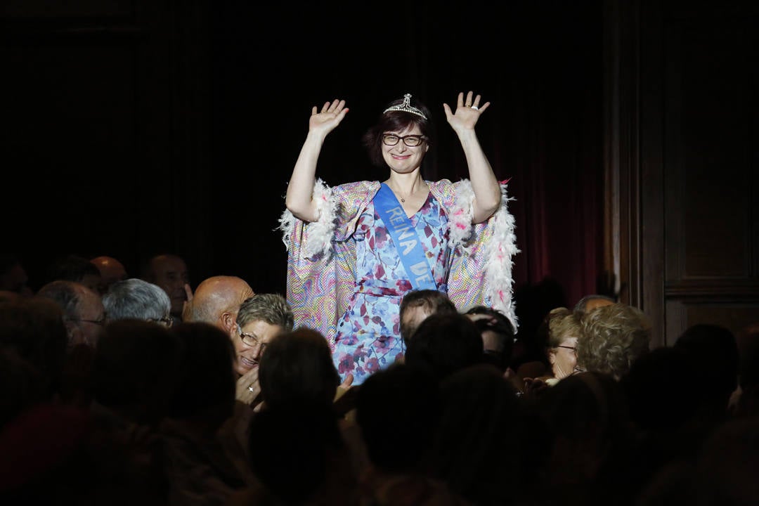 La compañía catalana consiguió una vez más divertir en el estreno de su espectáculo en el Jovellanos. 'Adiós Arturo' estará presente en la ciudad hasta el día 18 para aquellos que quieran disfrutar de una función llena de optimismo y vitalidad.