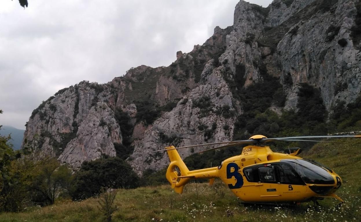 Herido un escalador tras sufrir una caída de quince metros en Quirós