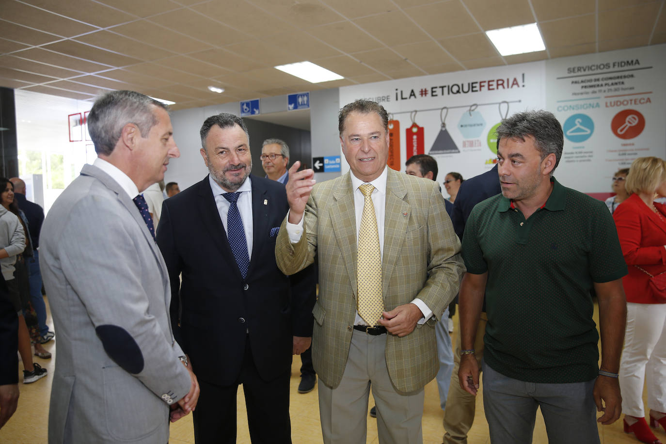 Día de León y Astorga en la Feria de Muestras de Asturias. La provincia vecina ha elegido la gran cita comercial del Principado para dar a conocer sus productos gastronómicos, como embutidos, queso, vino o miel, y su gran oferta turística. La propuesta ha reunido a numeroso público.