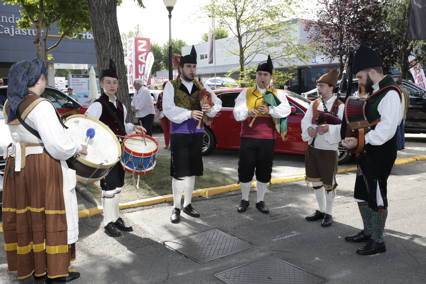 La Feria de Muestras de Asturias ha registrado una gran afluencia de público este martes, día del Banco SabadellHerrero, cuyo pabellón, dedicado a la minería asturiana, constituye uno de los atractivos del certamen.
