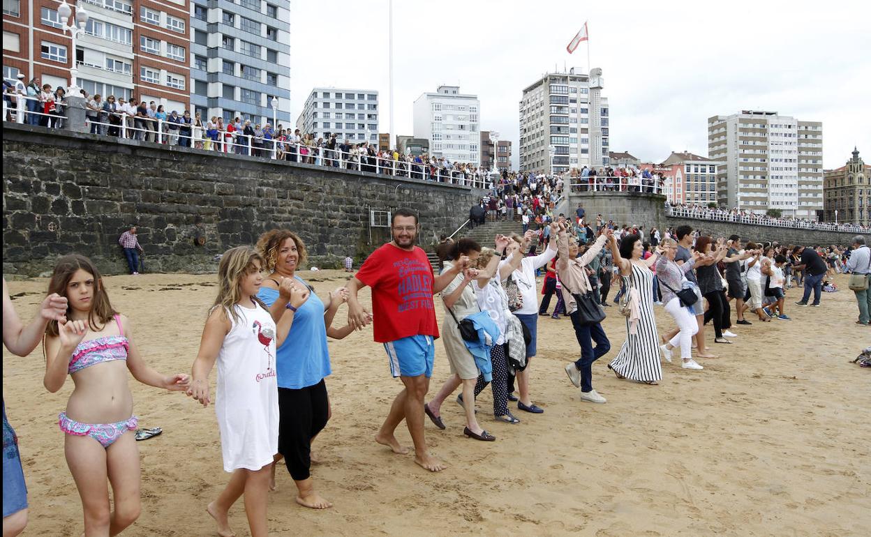 Este jueves, la Danza Prima y el Restallón