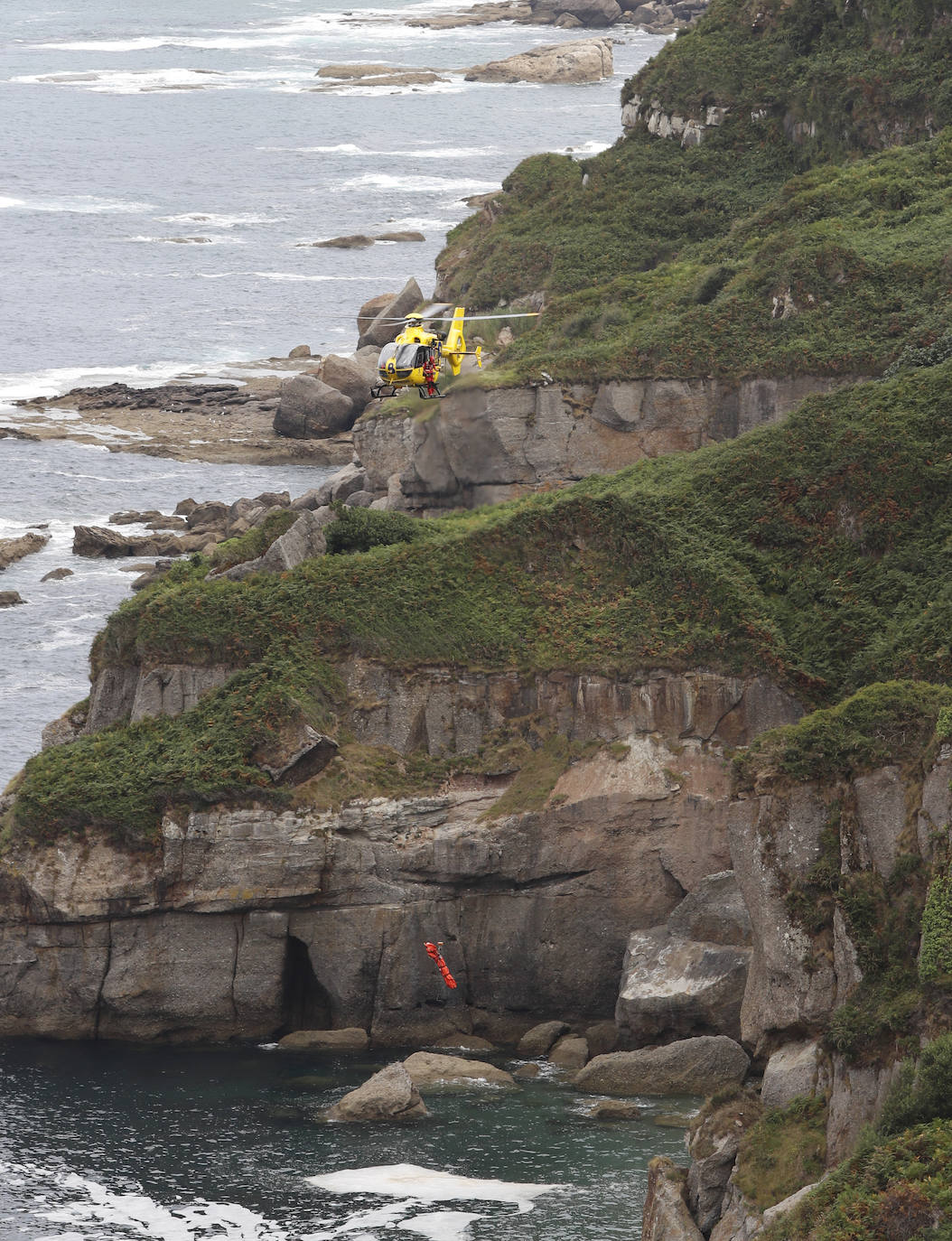 El cadáver del hombre de 38 años de Nuevo Roces, desaparecido desde hace una semana, fue encontrado este jueves en un acantilado junto a la Colina del Cuervo.