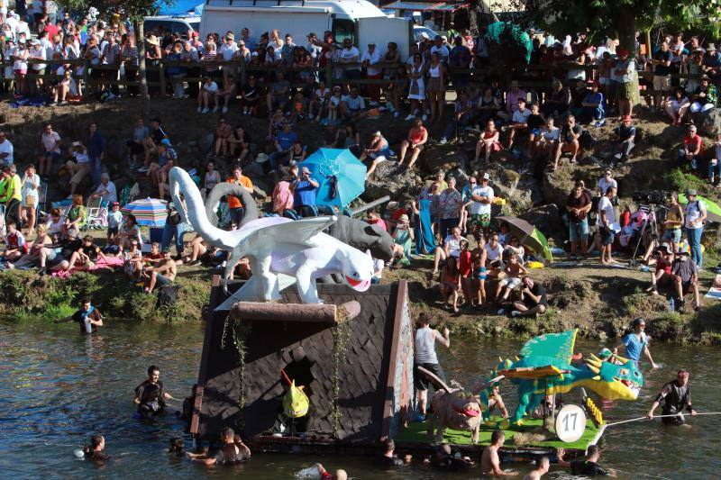 Cientos de personas se dan cita en una de las fiestas más populares del verano asturiano.