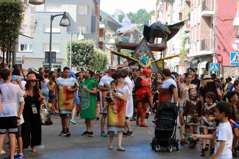 Cientos de personas se dan cita en una de las fiestas más populares del verano asturiano.