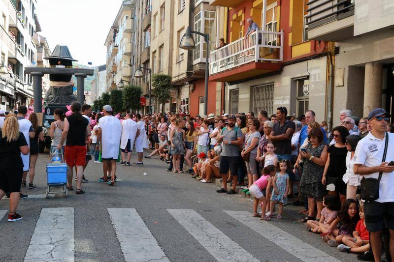 Cientos de personas se dan cita en una de las fiestas más populares del verano asturiano.