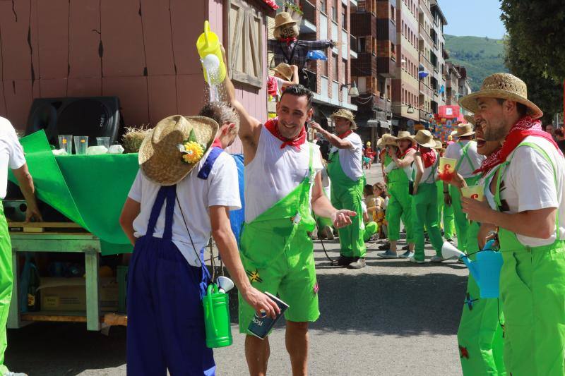 Cientos de personas se dan cita en una de las fiestas más populares del verano asturiano.