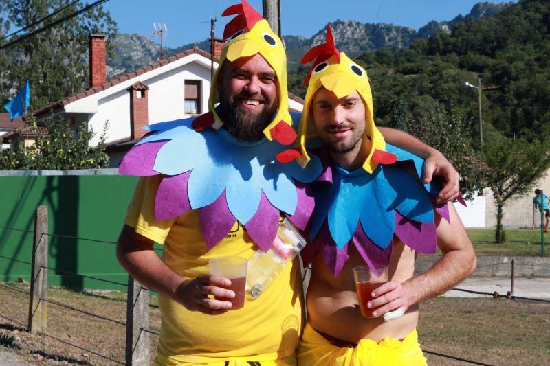 Cientos de personas se dan cita en una de las fiestas más populares del verano asturiano.