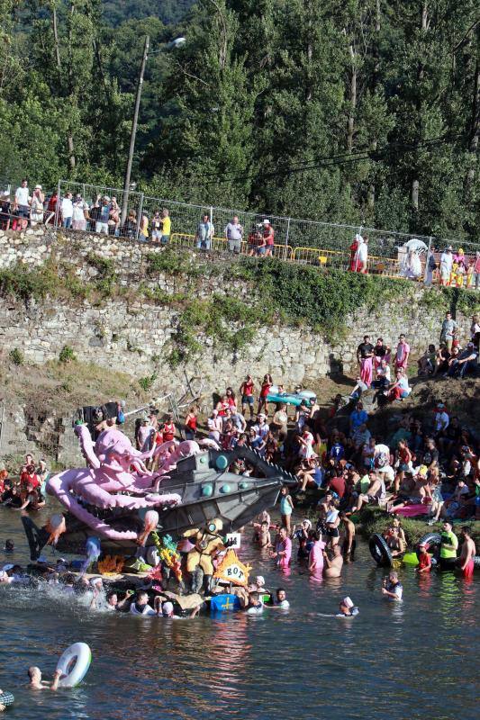 Cientos de personas se dan cita en una de las fiestas más populares del verano asturiano.
