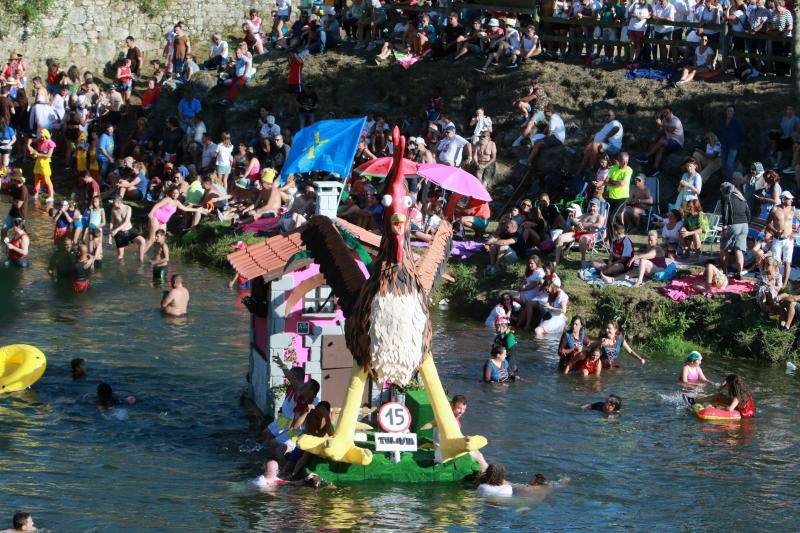 Cientos de personas se dan cita en una de las fiestas más populares del verano asturiano.