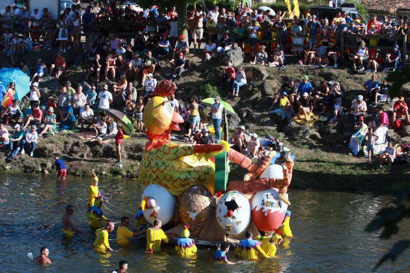 Cientos de personas se dan cita en una de las fiestas más populares del verano asturiano.