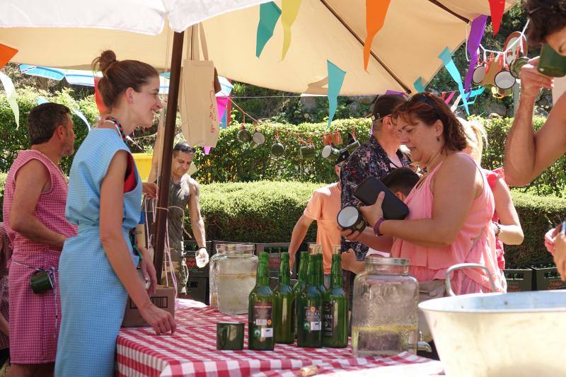 Rodrigo Cuevas impulsa esta celebración en Vegarrionda, en la que la «programación de calidad» al tiempo que se cuida el medio ambiente, aúna a gente de todo el concejo piloñés.