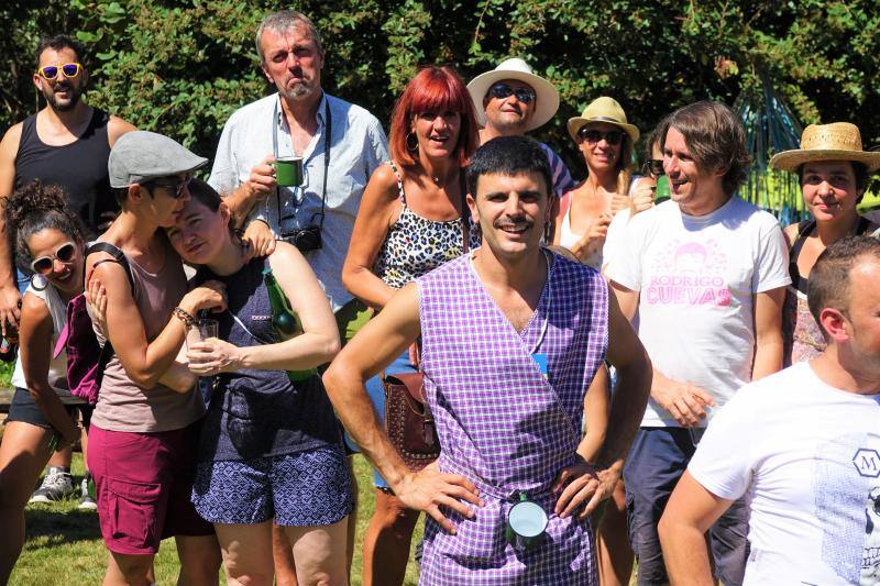 Rodrigo Cuevas impulsa esta celebración en Vegarrionda, en la que la «programación de calidad» al tiempo que se cuida el medio ambiente, aúna a gente de todo el concejo piloñés.