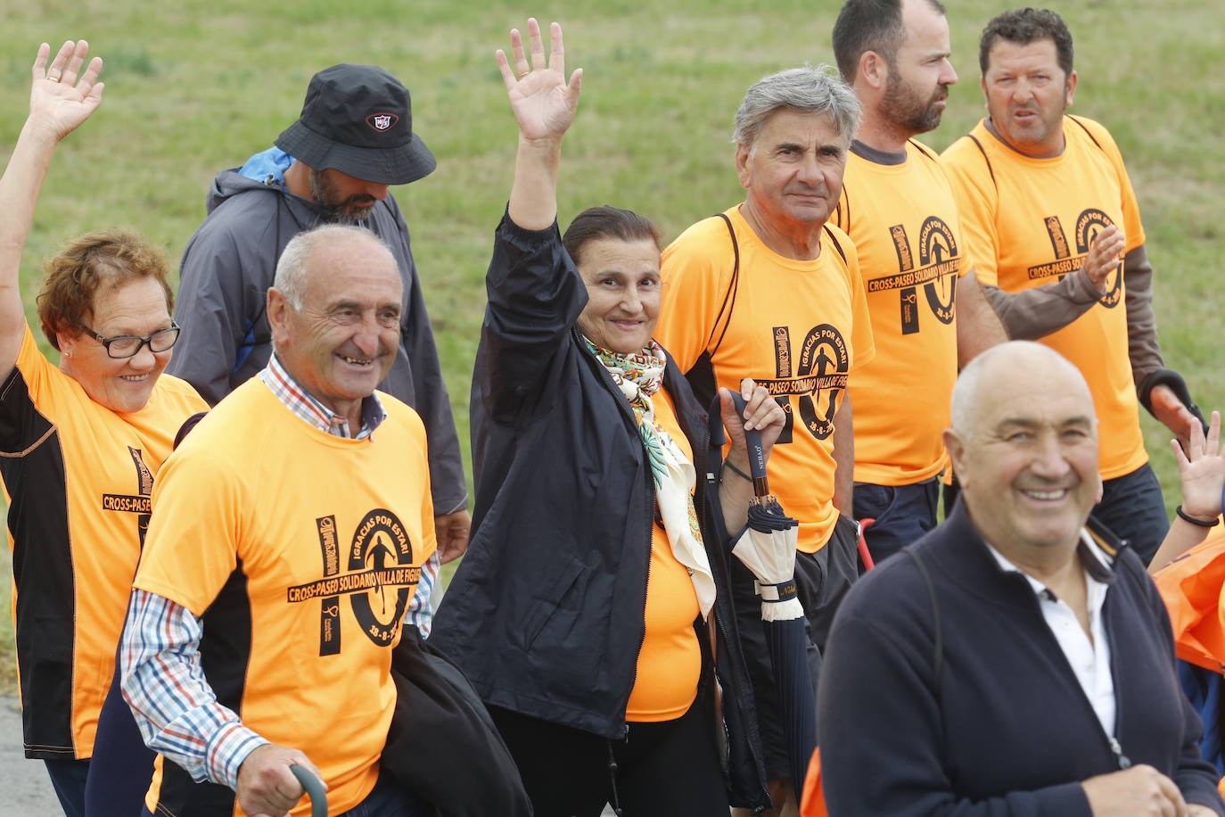 La localidad de Figueras realizó un recorrido de siete kilómetros para recaudar fondos para la Fundación Sandra Ibarra en su lucha contra el cáncer.