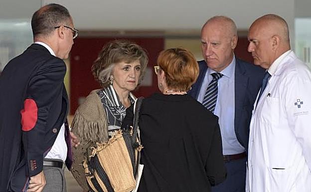 María Luisa Carcedo, este lunes, en el HUCA.