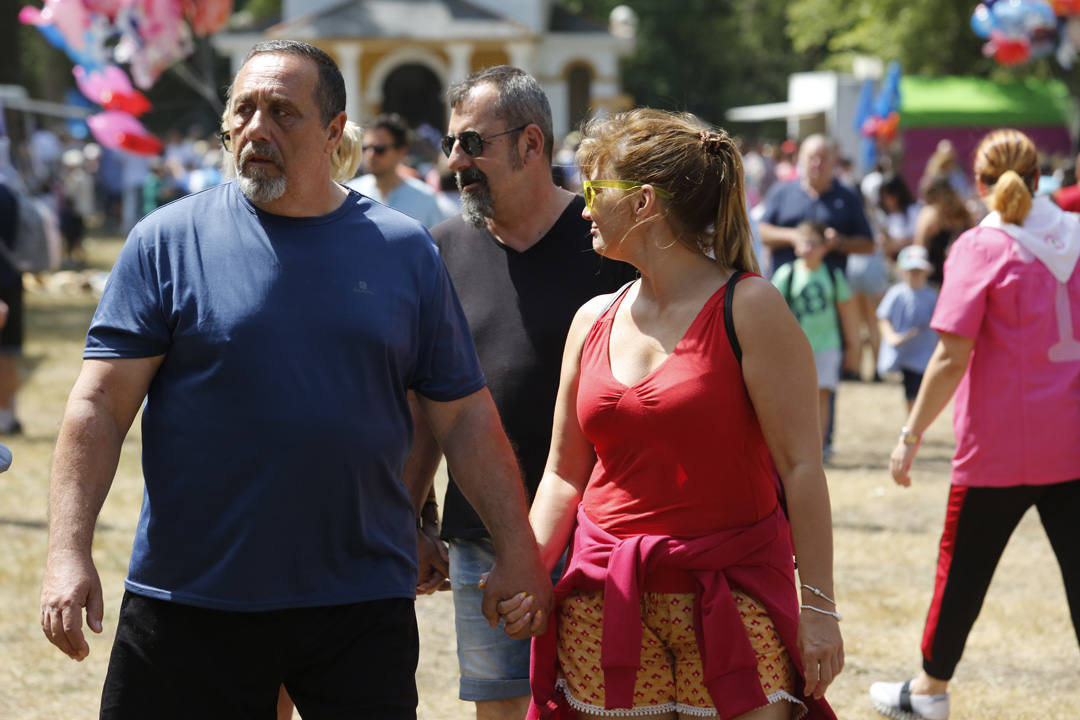 Miles de luarqueses y turistas disfrutaron este jueves de las populares fiestas de San Timoteo. ¡Búscate en nuestra galería! 