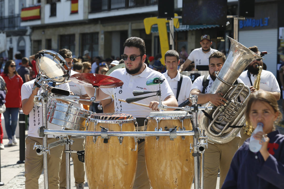 Miles de luarqueses y turistas disfrutaron este jueves de las populares fiestas de San Timoteo. ¡Búscate en nuestra galería! 