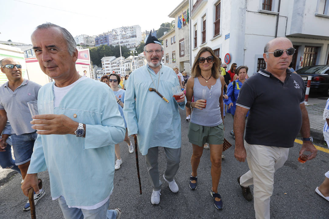 Miles de luarqueses y turistas disfrutaron este jueves de las populares fiestas de San Timoteo. ¡Búscate en nuestra galería! 