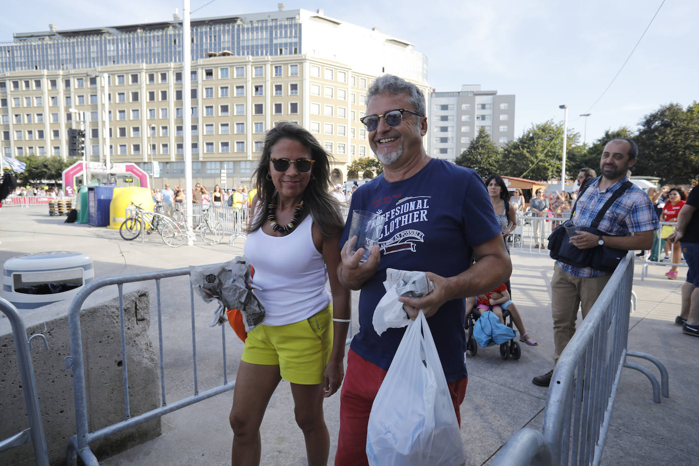 La playa de Poniente ha acogido un nuevo récord en una de las actividades más multitudinarias del verano gijonés.