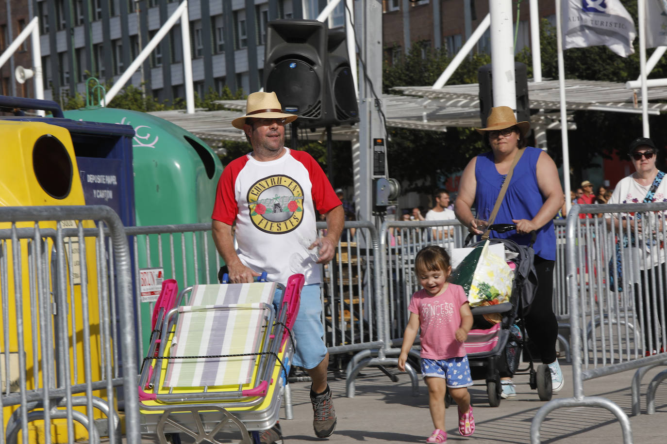 La playa de Poniente ha acogido un nuevo récord en una de las actividades más multitudinarias del verano gijonés.