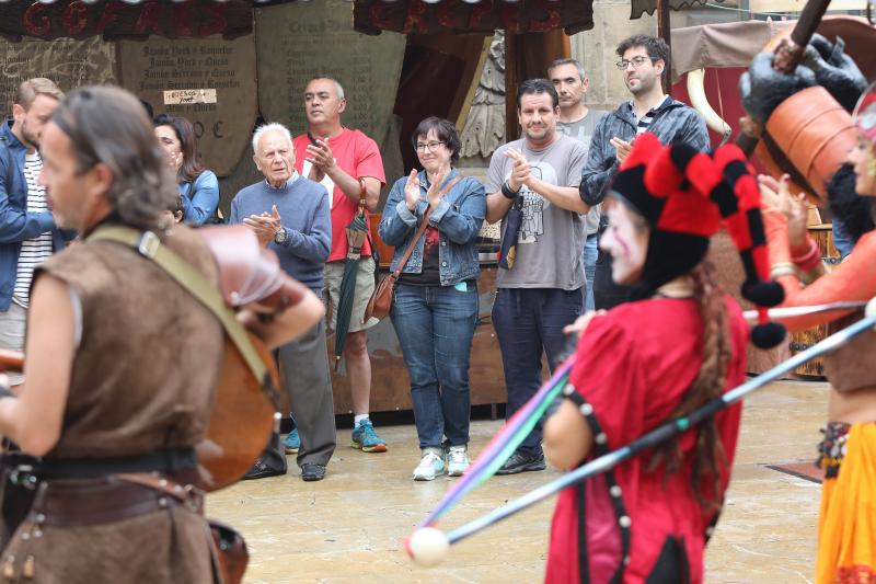 El Mercado Medieval de San Agustín reúne más de cien puestos de venta y gastronomía, atracciones infantiles y espectáculos de animación de calle.