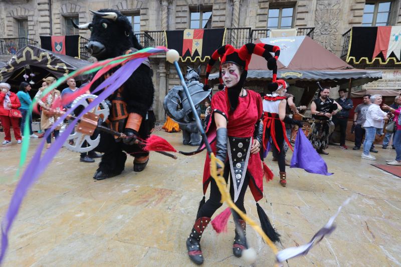 El Mercado Medieval de San Agustín reúne más de cien puestos de venta y gastronomía, atracciones infantiles y espectáculos de animación de calle.