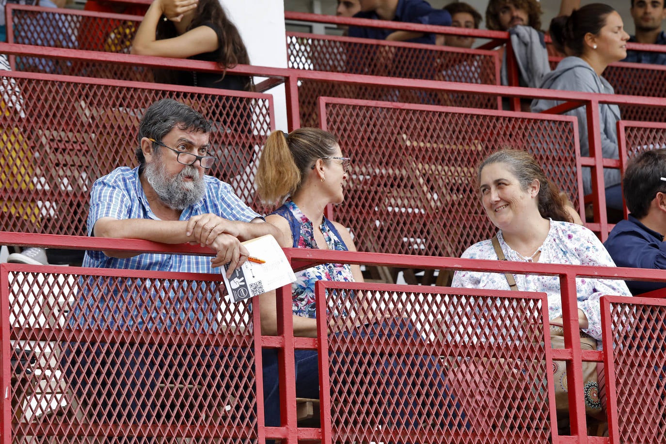 Las Mestas vive de nuevo el Concurso Hípico más importante del verano en España, que mantiene el carácter de oficial y que llega ya a los 77 años de vida. Emoción, saltos, galopes y 5 días por delante para cerrar el verano con un fin de semana de gran altura en Gijón.