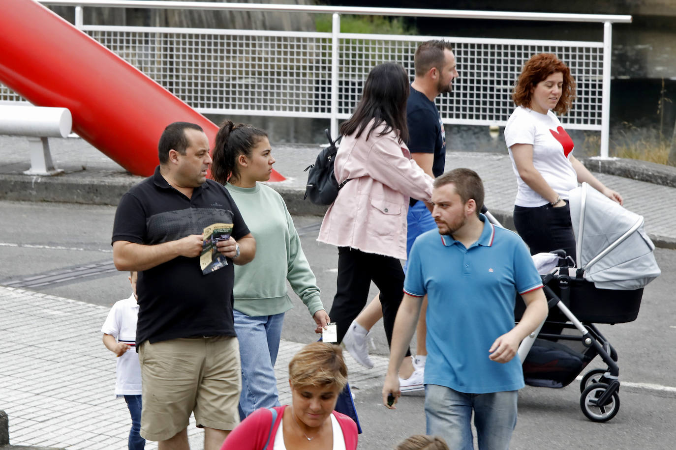 Las Mestas vive de nuevo el Concurso Hípico más importante del verano en España, que mantiene el carácter de oficial y que llega ya a los 77 años de vida. Emoción, saltos, galopes y 5 días por delante para cerrar el verano con un fin de semana de gran altura en Gijón.