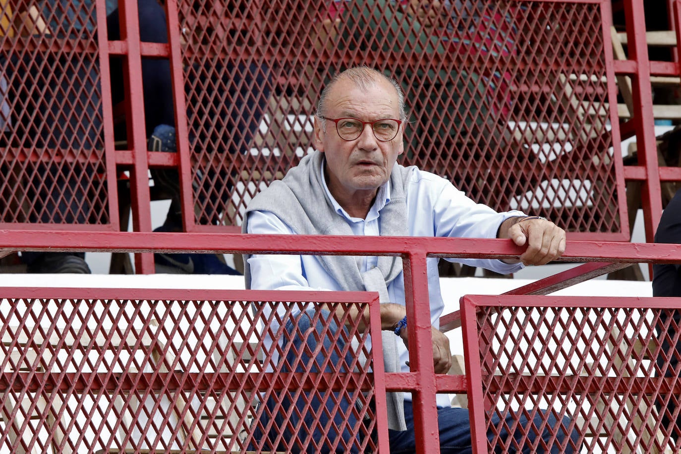 Las Mestas vive de nuevo el Concurso Hípico más importante del verano en España, que mantiene el carácter de oficial y que llega ya a los 77 años de vida. Emoción, saltos, galopes y 5 días por delante para cerrar el verano con un fin de semana de gran altura en Gijón.