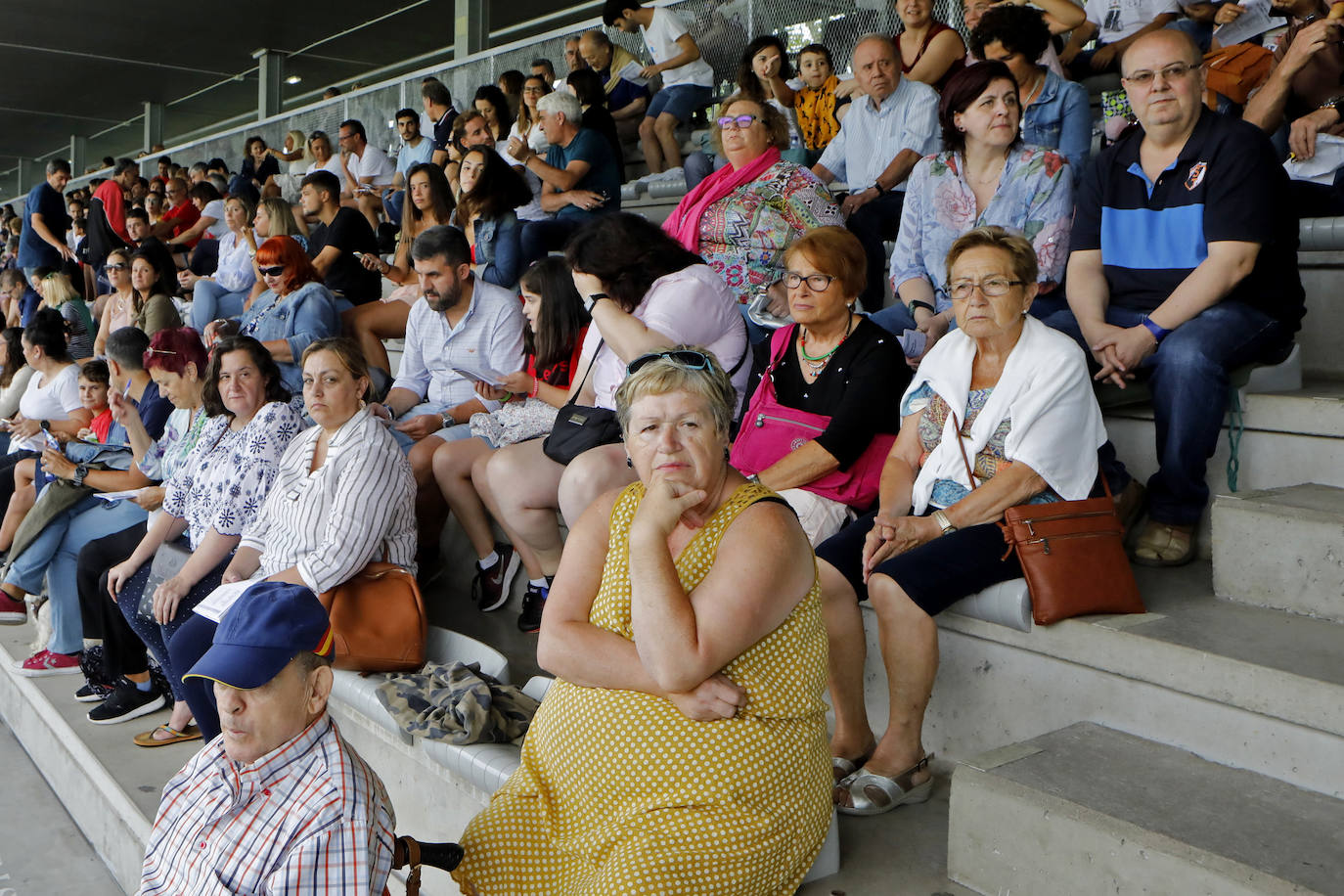 Las Mestas vive de nuevo el Concurso Hípico más importante del verano en España, que mantiene el carácter de oficial y que llega ya a los 77 años de vida. Emoción, saltos, galopes y 5 días por delante para cerrar el verano con un fin de semana de gran altura en Gijón.