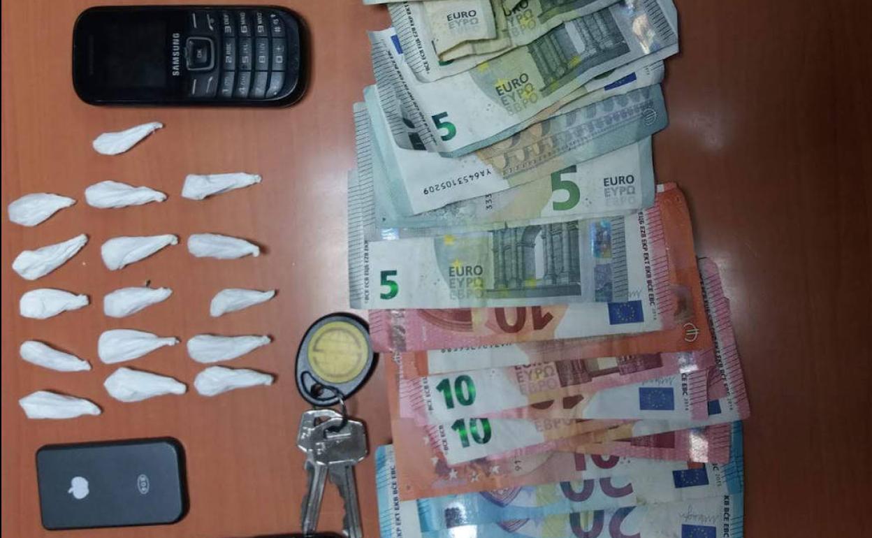 Desmantelan dos focos de venta de droga en Gijón