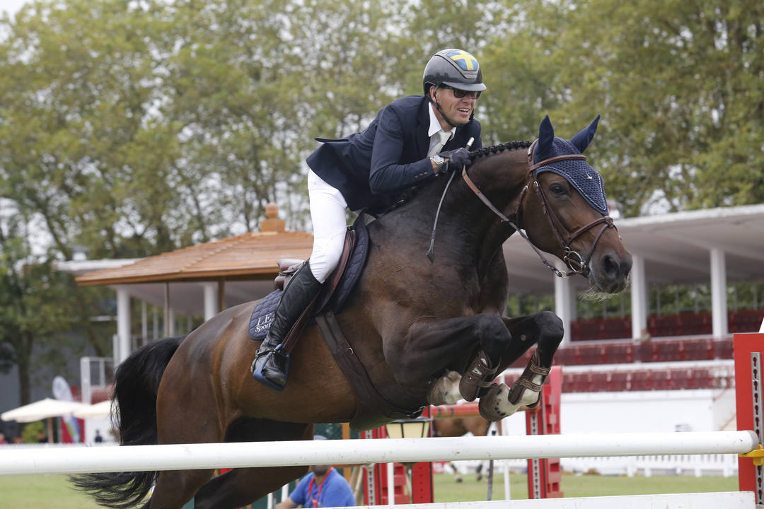 Fotos: Eduardo Álvarez Aznar se impone en una jornada trepidante en el hípico