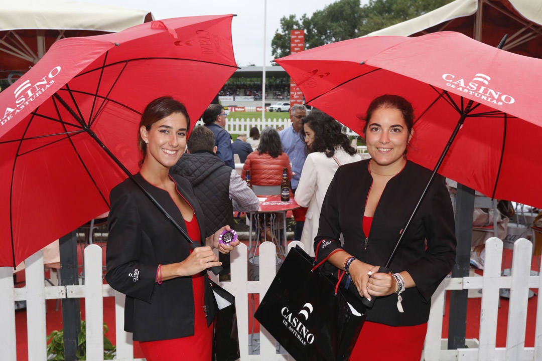 El hipódromo de Las Mestas acogió este domingo las últimas pruebas del CSIO Gijón 2019.