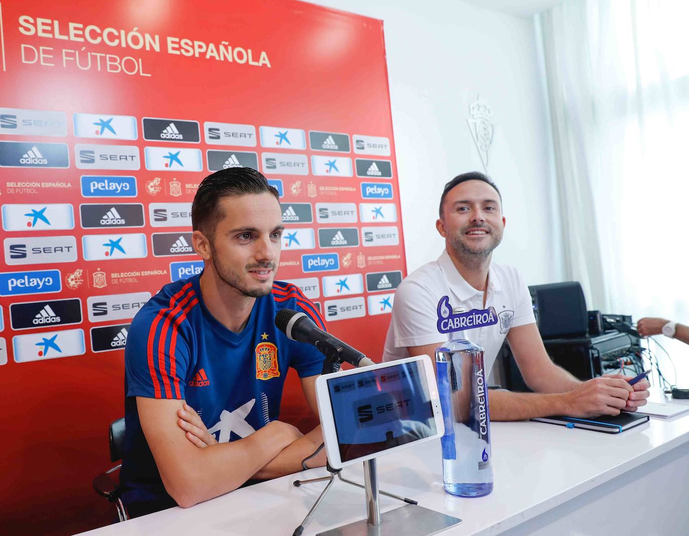 Los futbolistas se entrenaron en Gijón a puerta cerrada para preparar el partido del domingo en El Molinón ante las Islas Feroe