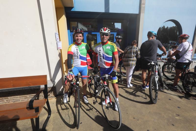 Un millar de personas participaron en el Dia de la Bici por las calles de Corvera.