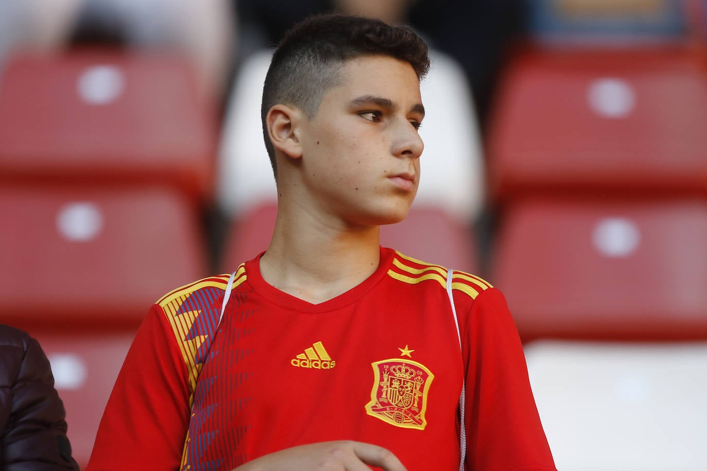 ¿Estuviste este domingo en el partido de la selección española en El Molinón? ¡Búscate en la galería! 