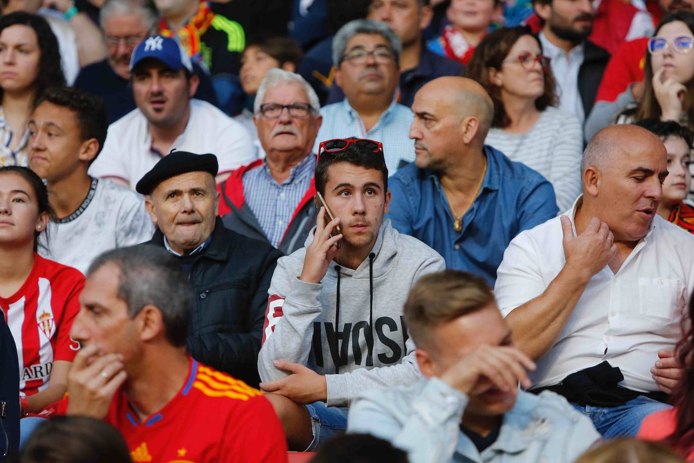 ¿Estuviste este domingo en el partido España-Islas Feroe en El Molinón? 