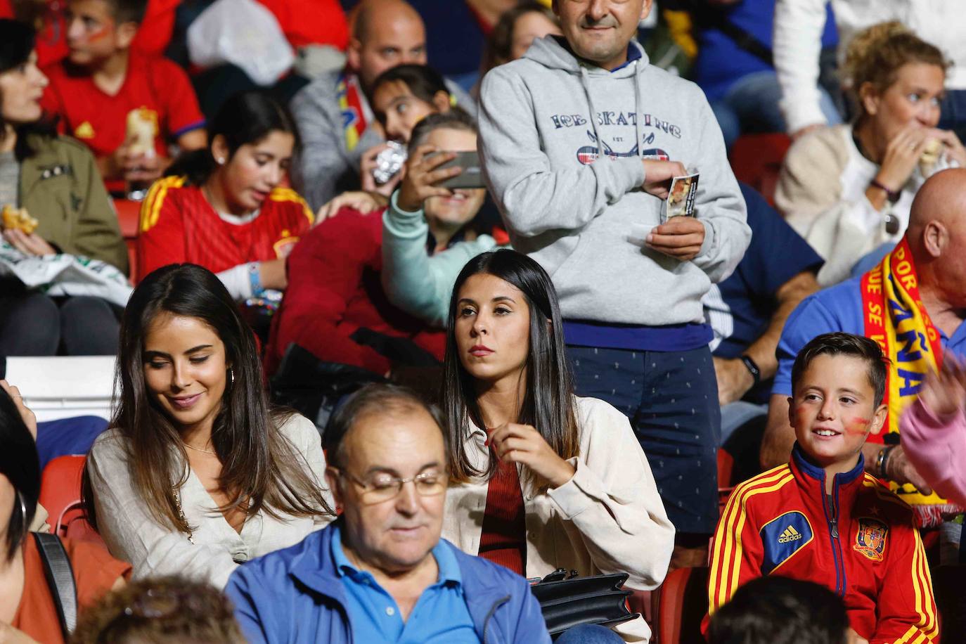 ¿Estuviste este domingo en el partido España-Islas Feroe en El Molinón? 