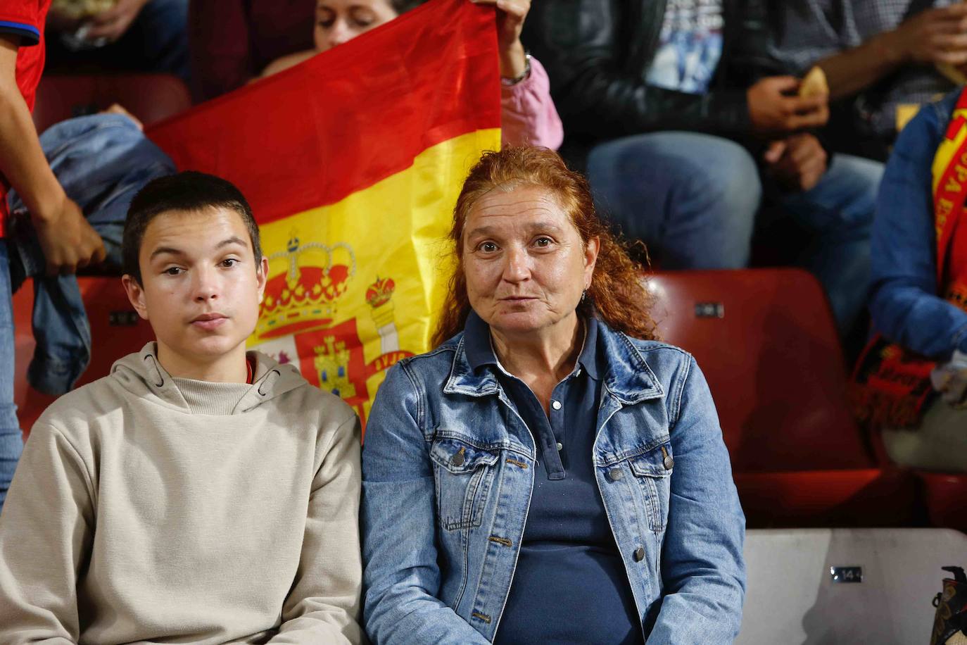 ¿Estuviste este domingo en el partido España-Islas Feroe en El Molinón? 