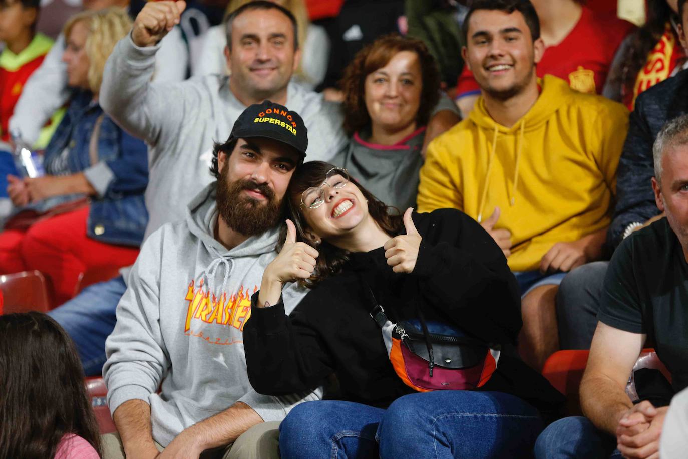 ¿Estuviste este domingo en el partido España-Islas Feroe en El Molinón? 