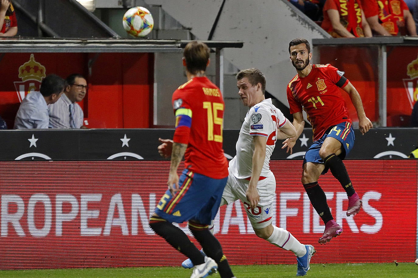 Fotos: Las imágenes del amistoso entre España e Islas Feroe