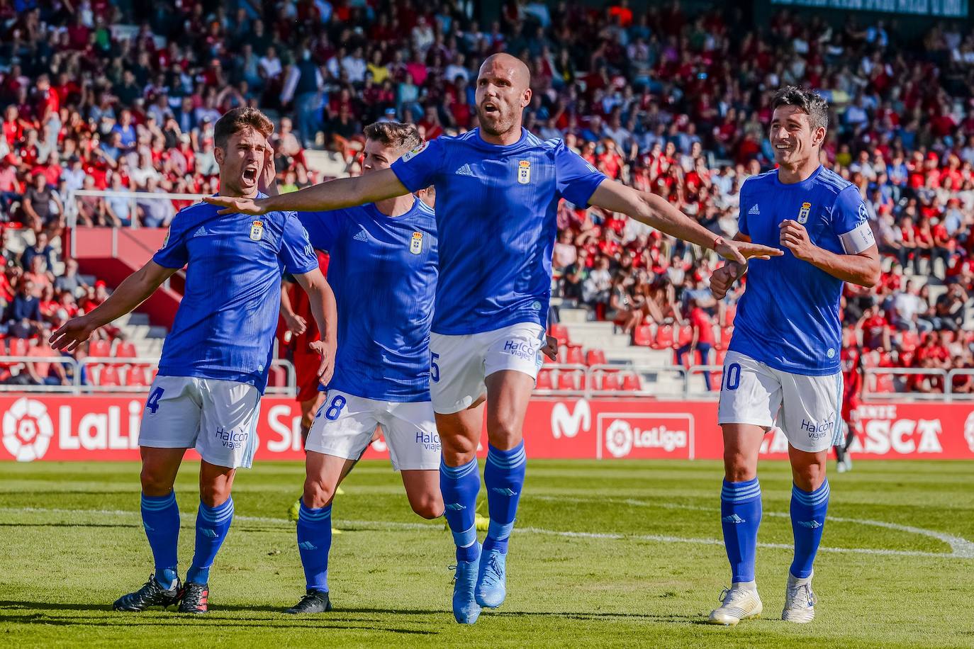 El conjunto azul, que se adelantó en el marcador con un tanto de Alfredo Ortuño, no pudo puntuar en Miranda de Ebro. Los tantos del equipo local fueron de Mezquelanz y de Mario Barco. 